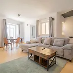 Penthouse Retreat Hot Tub And Outdoor Lounge * Sannat
