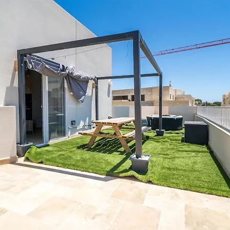 Apartment 2br Penthouse With Huge Terrace In Peaceful Gozo By 360 Estates *